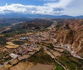 Descubre Marchal: Naturaleza, arquitectura troglodita y tradición en el corazón del Geoparque de Granada